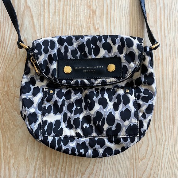 Marc By Marc Jacobs Handbags - Marc by Marc Jacobs Preppy Nylon Natasha leopard crossbody bag